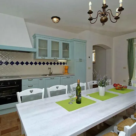 Holiday home In - Istrien 49831 Trviz